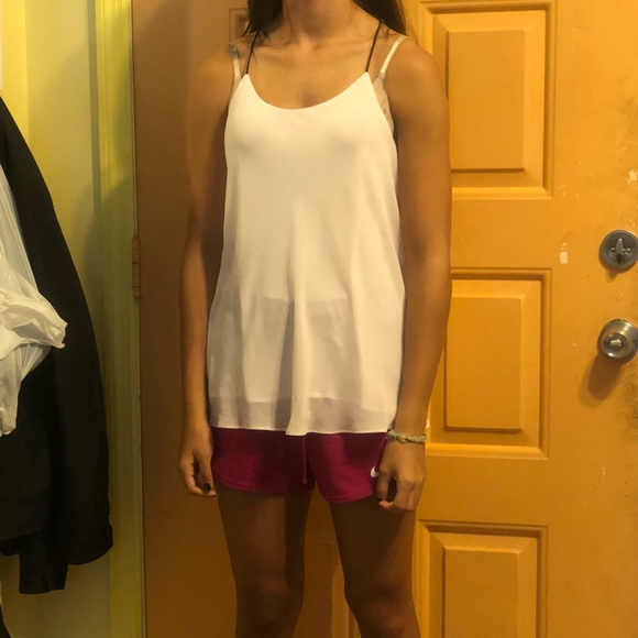 Tops - Picture 3 of 5